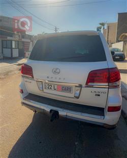 لێکزس LX